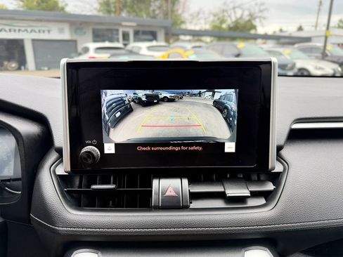 Used 2023 Toyota RAV4 LE AWD/4WD image 33