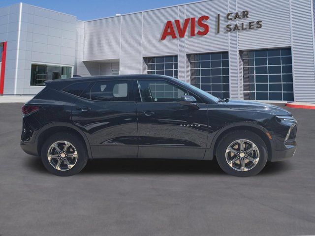 Used 2025 Chevrolet Blazer LT AWD/4WD image 4