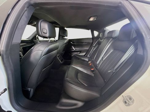 Used 2022 Maserati Quattroporte Modena image 23