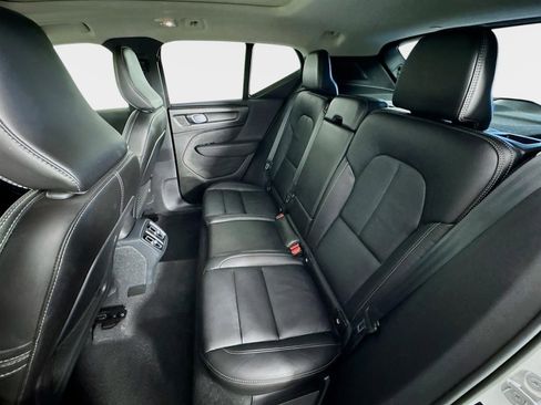 Used 2023 Volvo XC40 B4 Plus w/ Driver Assist Package image 24