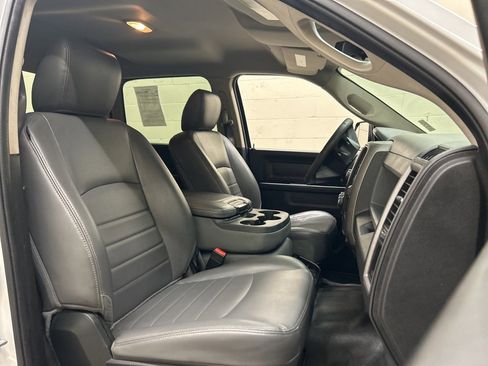 Used 2019 RAM 1500 Tradesman w/ Chrome Appearance Group image 10