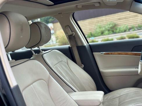 Used 2011 Lincoln MKZ AWD image 41