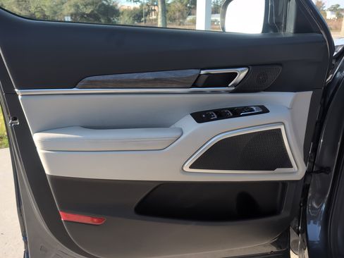 Used 2020 Kia Telluride EX w/ EX Premium Package image 14