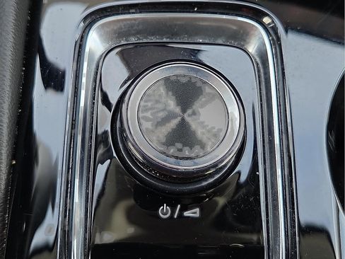 Used 2024 Buick Envision Preferred image 18