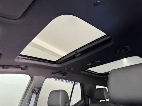 Certified 2023 Chevrolet Traverse RS AWD/4WD image 21