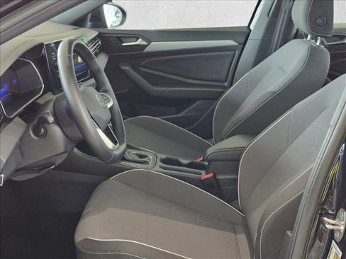 Used 2025 Volkswagen Jetta Sport FWD image 16