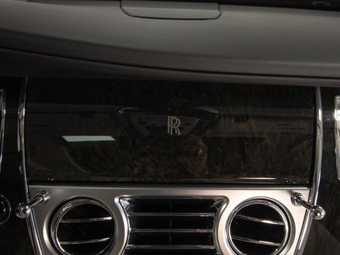 Used 2015 Rolls-Royce Ghost Extended Wheelbase RWD image 32