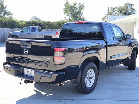 Used 2024 Nissan Frontier SV w/ Technology Package image 19