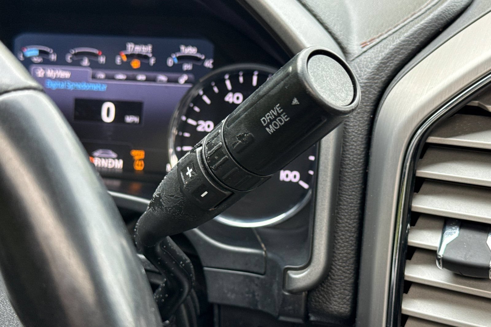 Used 2021 Ford F350 Platinum w/ FX4 Off-Road Package AWD/4WD image 21