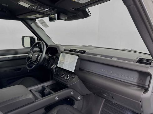 New 2026 Land Rover Defender 110 X-Dynamic SE AWD/4WD image 29