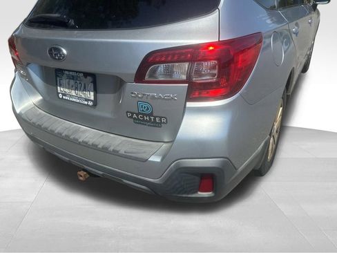 Used 2018 Subaru Outback 2.5i Premium AWD/4WD image 21