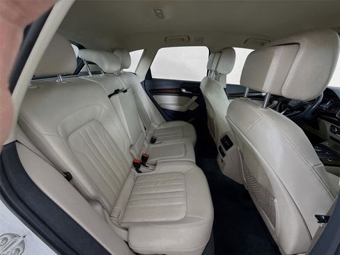 Used 2020 Audi Q5 2.0T Premium image 26