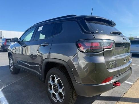 Used 2022 Jeep Compass Trailhawk w/ Trailhawk Elite Group AWD/4WD image 3
