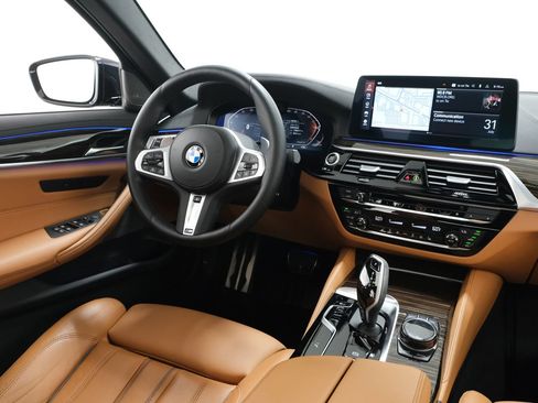 Used 2023 BMW 540i xDrive w/ Executive Package AWD/4WD image 9