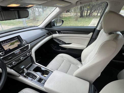 Used 2018 Honda Accord EX-L image 21