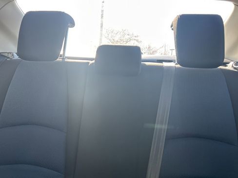 Used 2018 Toyota Yaris iA image 11