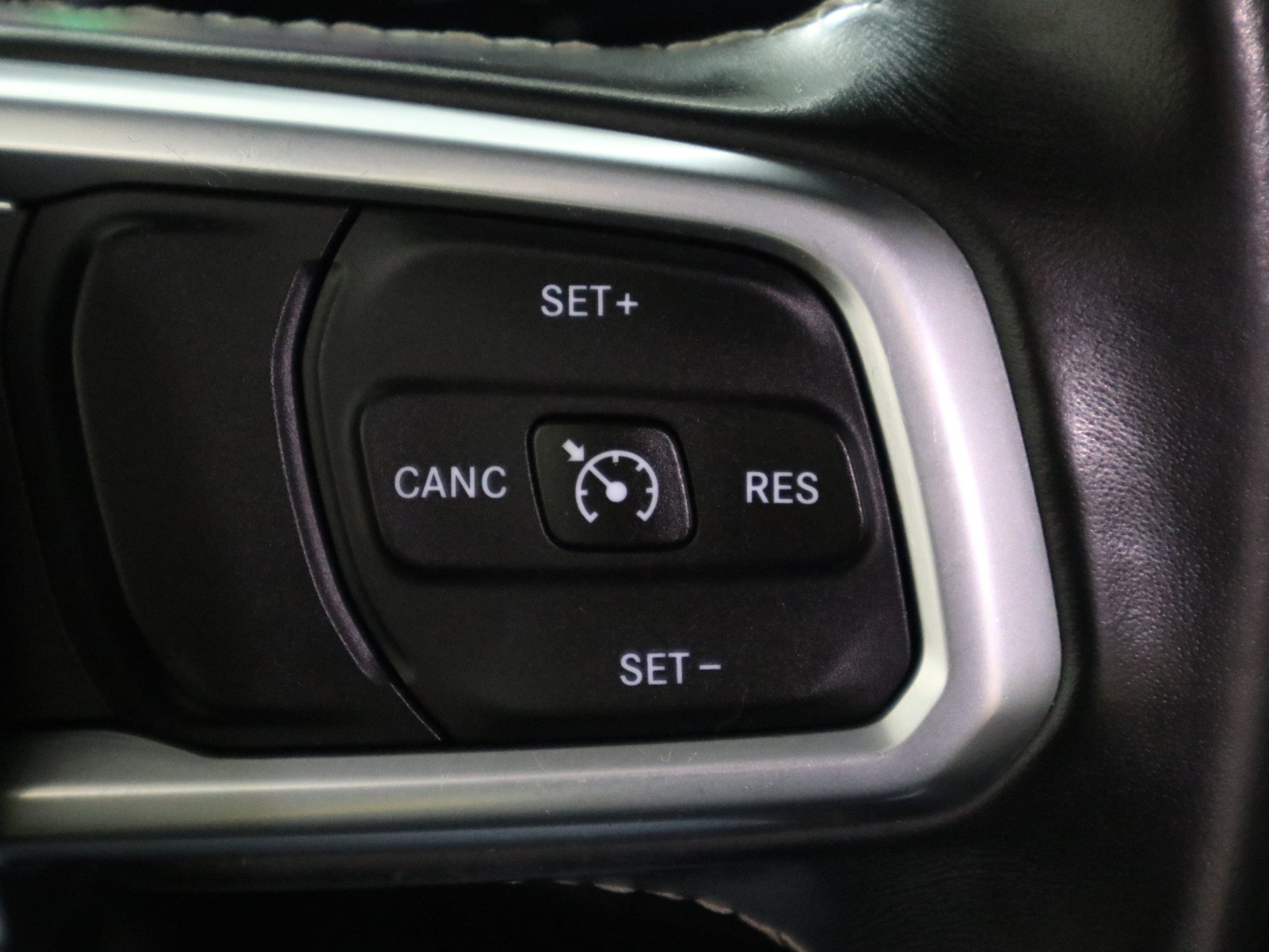 Used 2021 Jeep Gladiator Overland AWD/4WD image 29