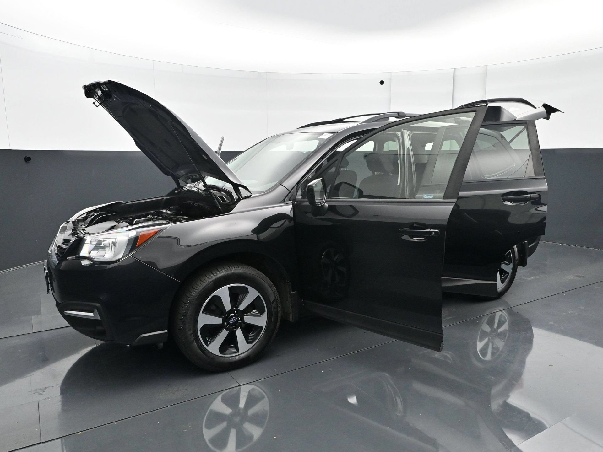 Used 2018 Subaru Forester 2.5i Premium w/ All-Weather Package AWD/4WD image 30