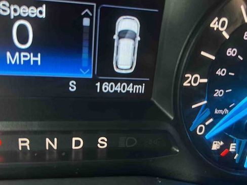 Used 2017 Ford Explorer XLT image 28