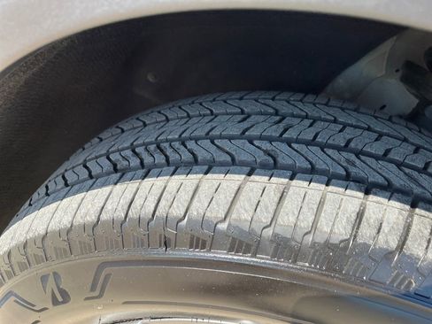 Used 2025 GMC Acadia Elevation image 34