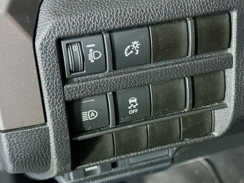 Used 2025 Toyota Tacoma TRD Sport image 17