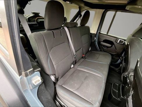 Used 2024 Jeep Wrangler Unlimited Rubicon 4xe AWD/4WD image 25