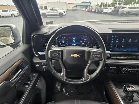 Used 2024 Chevrolet Silverado 1500 High Country w/ Z71 Off-Road Package AWD/4WD image 24