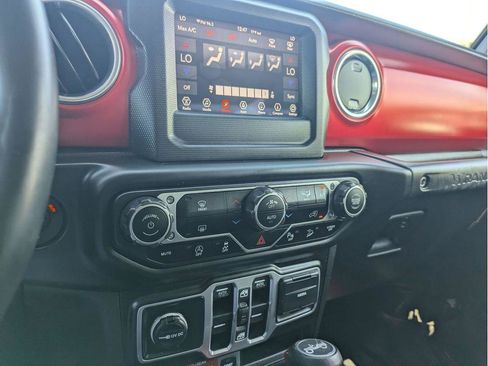 Used 2018 Jeep Wrangler Unlimited Rubicon image 24