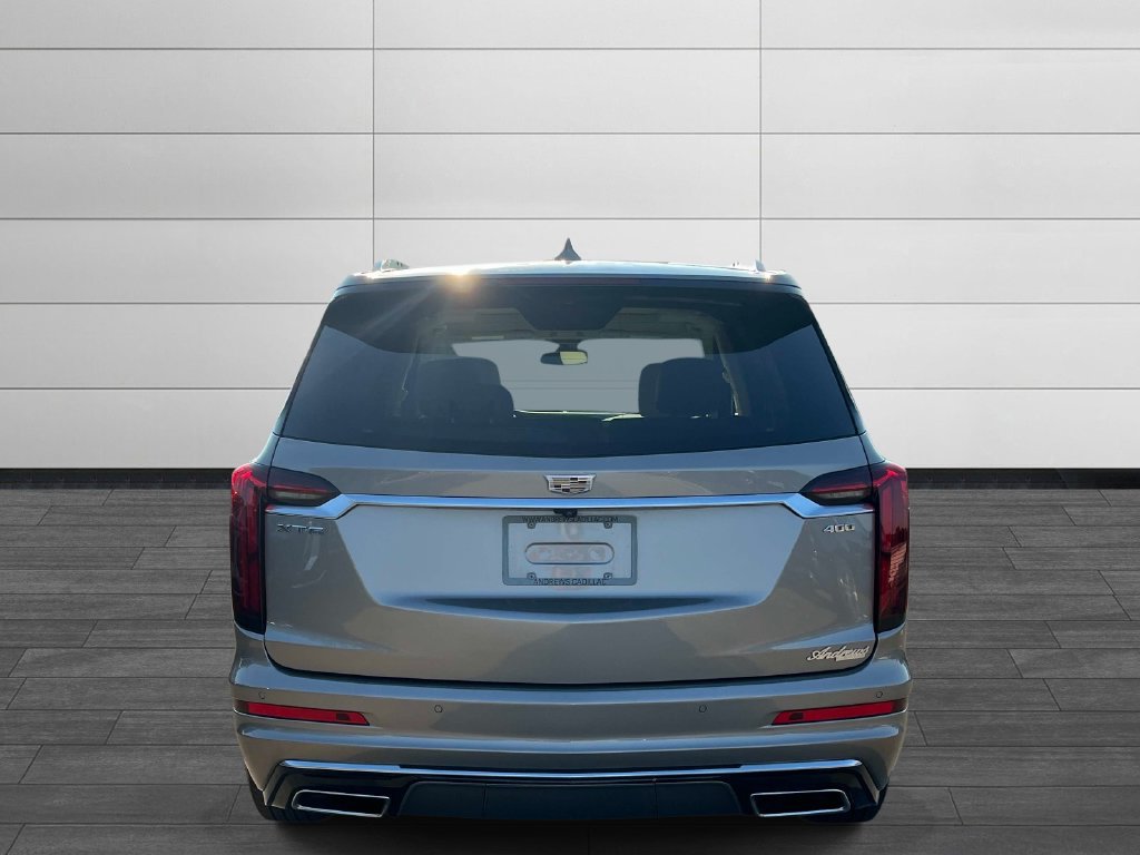 Used 2022 Cadillac XT6 Premium Luxury FWD image 4