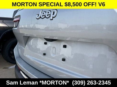 New 2025 Jeep Grand Cherokee L Laredo w/ Luxury Tech Group I AWD/4WD image 11