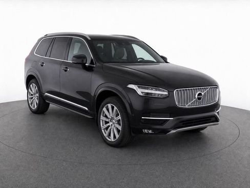Used 2017 Volvo XC90 T6 Inscription w/ Vision Package AWD/4WD image 3