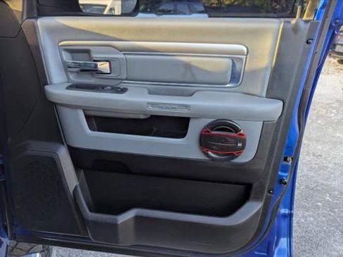 Used 2018 RAM 2500 SLT image 22