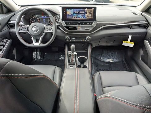 New 2025 Nissan Altima 2.5 SR w/ SR Premium Package image 23