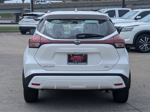 Used 2023 Nissan Kicks SR FWD image 5