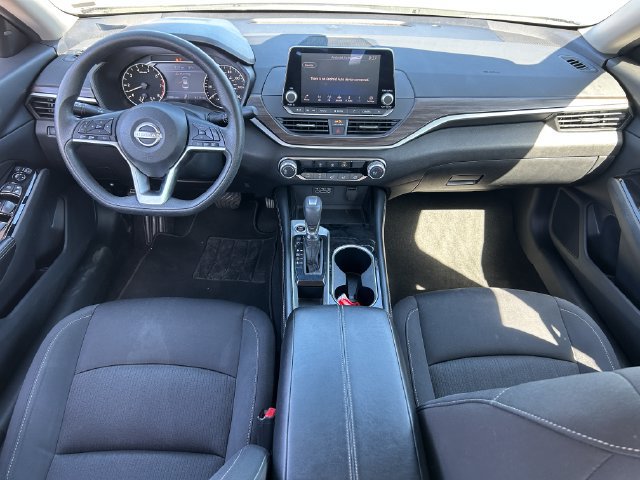Used 2023 Nissan Altima 2.5 SV FWD image 30