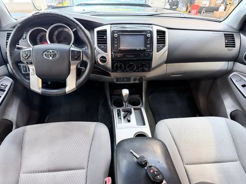 Used 2015 Toyota Tacoma 4x4 Double Cab w/ SR5 Package image 10