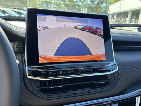 New 2026 Jeep Compass Latitude image 33