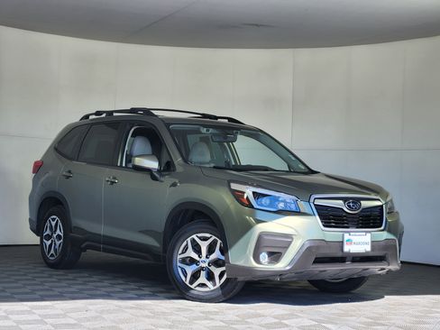 Used 2021 Subaru Forester Premium image 1
