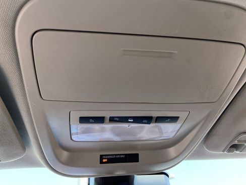 Used 2022 Chevrolet Colorado LT w/ Fleet Safety Package RWD image 43