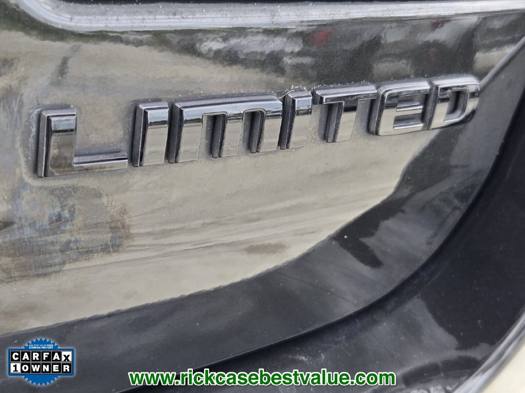 Used 2024 Jeep Grand Cherokee Limited w/ Black Appearance Package RWD image 14