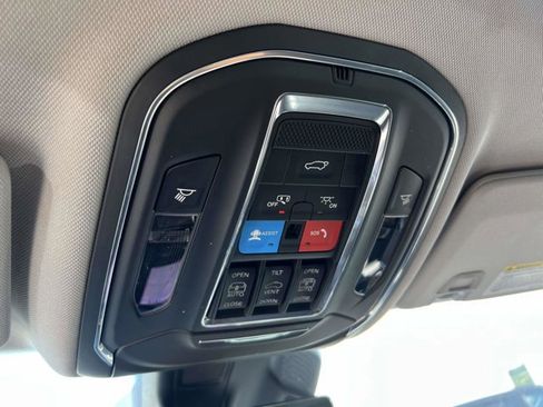 Certified 2023 Jeep Grand Cherokee 4WD 4xe w/ Luxury Tech Group II image 31