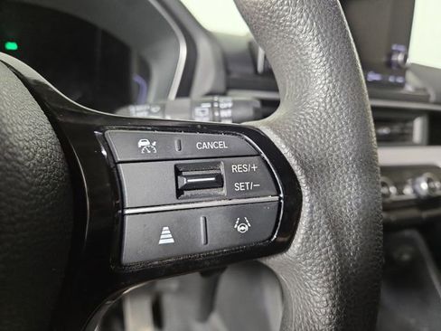 Used 2023 Honda Pilot LX image 25
