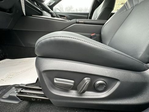 New 2026 Toyota Crown Signia image 16