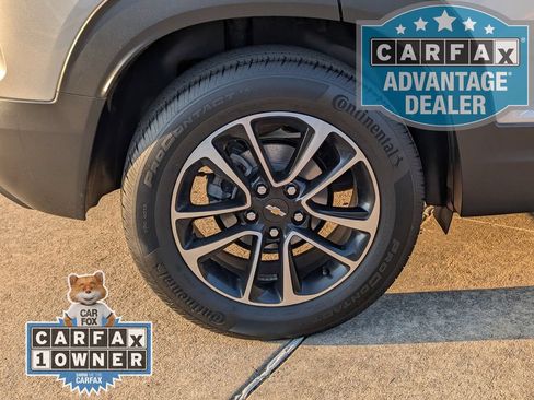 Used 2025 Chevrolet TrailBlazer LT w/ Convenience Package FWD image 4
