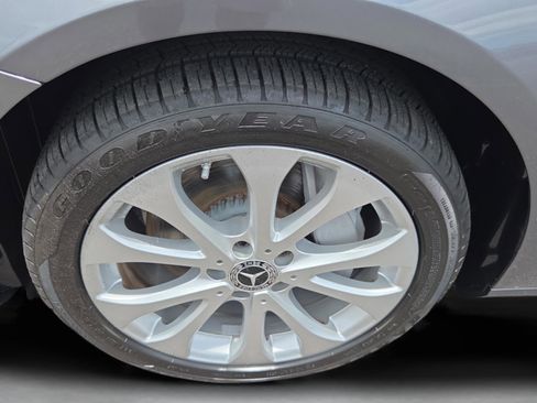 Used 2017 Mercedes-Benz E 300 image 27