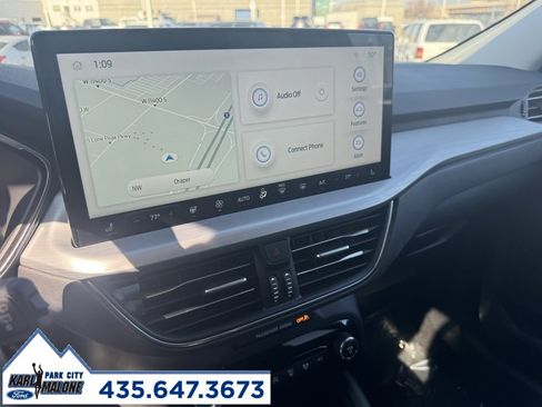 Used 2024 Ford Escape Platinum image 19