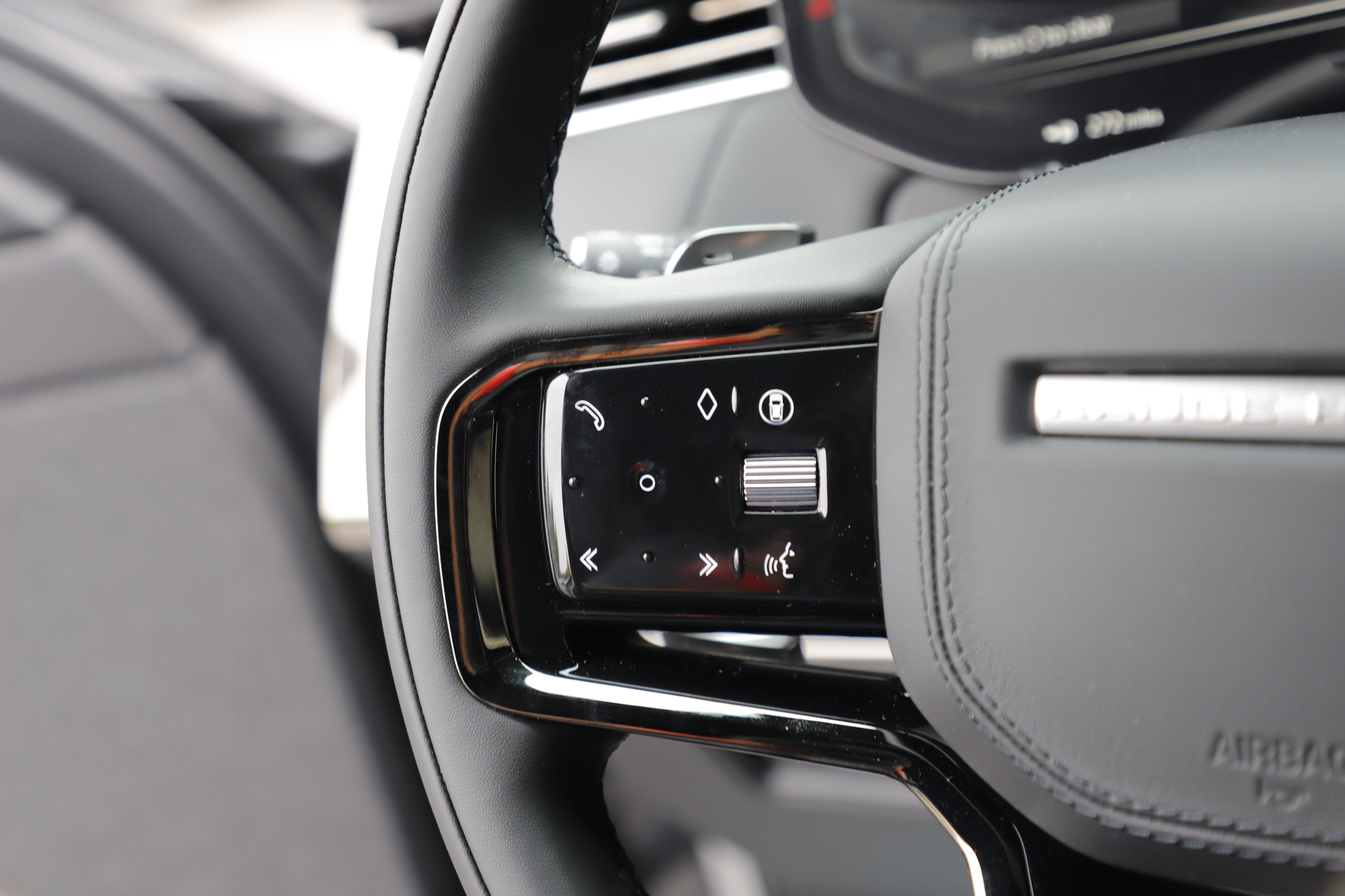 New 2026 Land Rover Range Rover Sport Autobiography AWD/4WD image 23