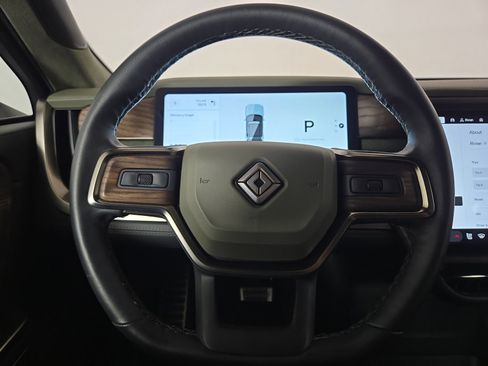 Used 2024 Rivian R1S Adventure AWD/4WD image 28