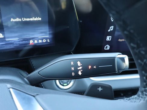 New 2027 Chevrolet Equinox LT w/ Convenience Package II FWD image 10