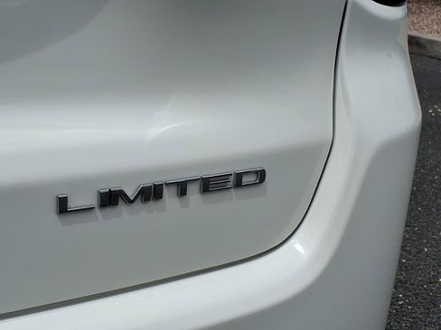 Used 2019 Jeep Compass Limited AWD/4WD image 16